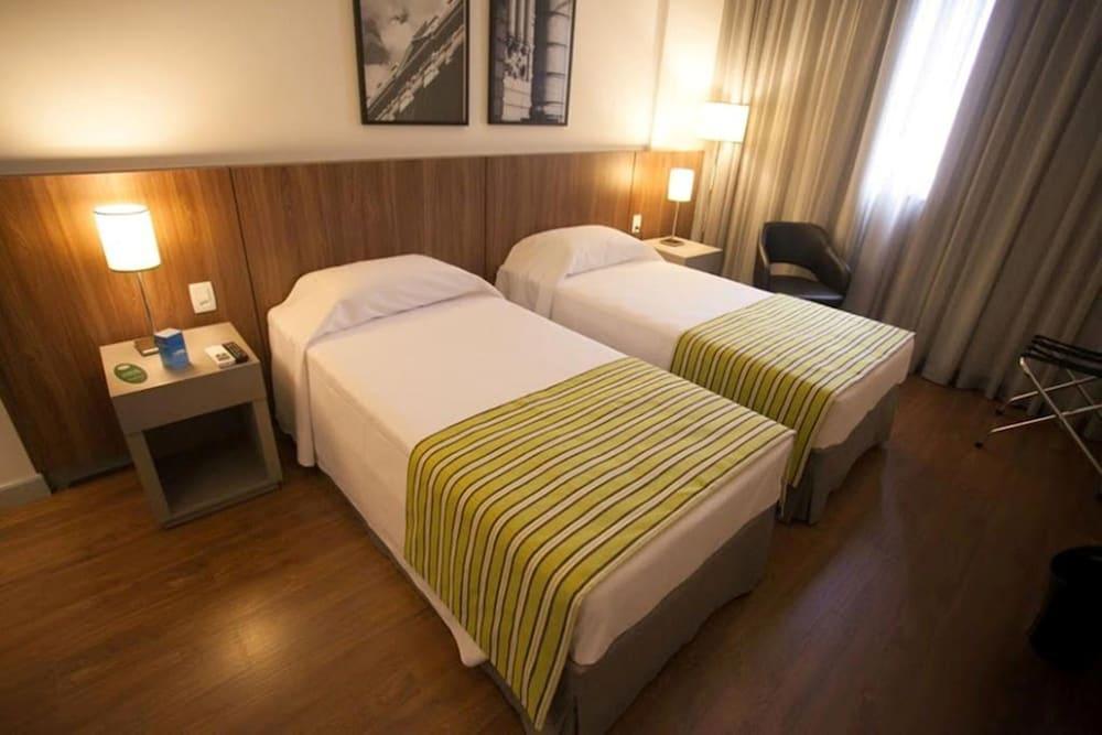 Hotel Vivenzo Savassi Бело Оризонти Екстериор снимка